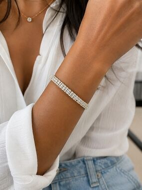 Elegant Silver Cubic Zirconia Tennis Bracelet - Sparkling Silver